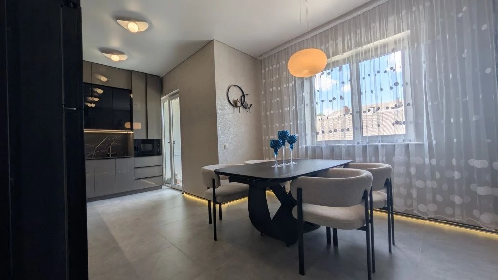 For sale: Stylish apartment in new building