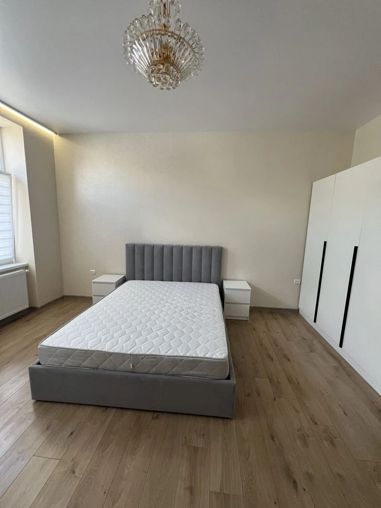 Apartment for sale on Yaroslav the Wise Street.