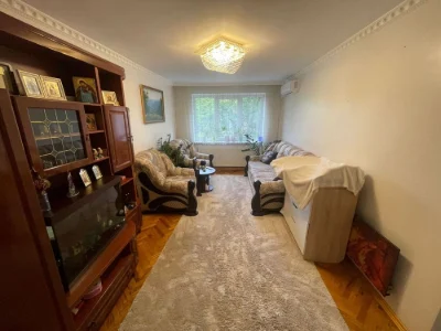 Cozy 2-room apartment 60.5 sq m with renovation, furniture and appliances