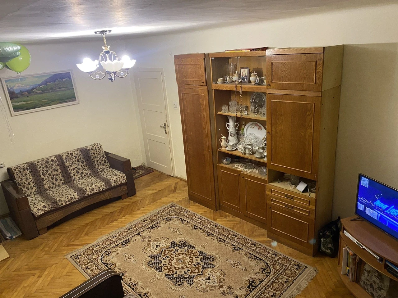 3 bedroom apartment in Uzhgorod, Stusa Street