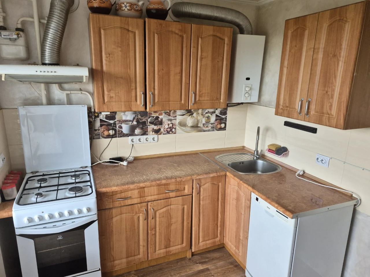 Sale of a 3-room apartment.