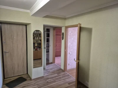 Sale of a 3-room apartment.
