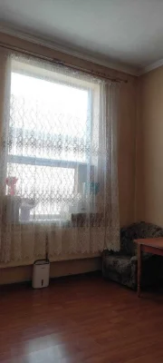 Квартира, житлове приміщення, підходить під комерцію.
