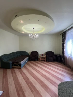 Продаж квартири Парканія