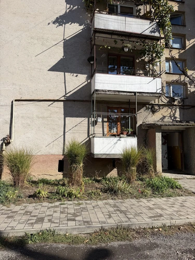 Продаж двох квартир