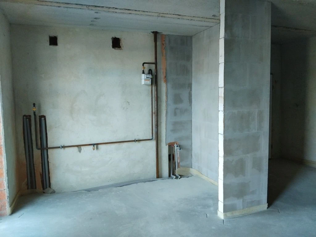 Продаю з газовим опаленням, 72 м², 2 кімнати. Свалява.