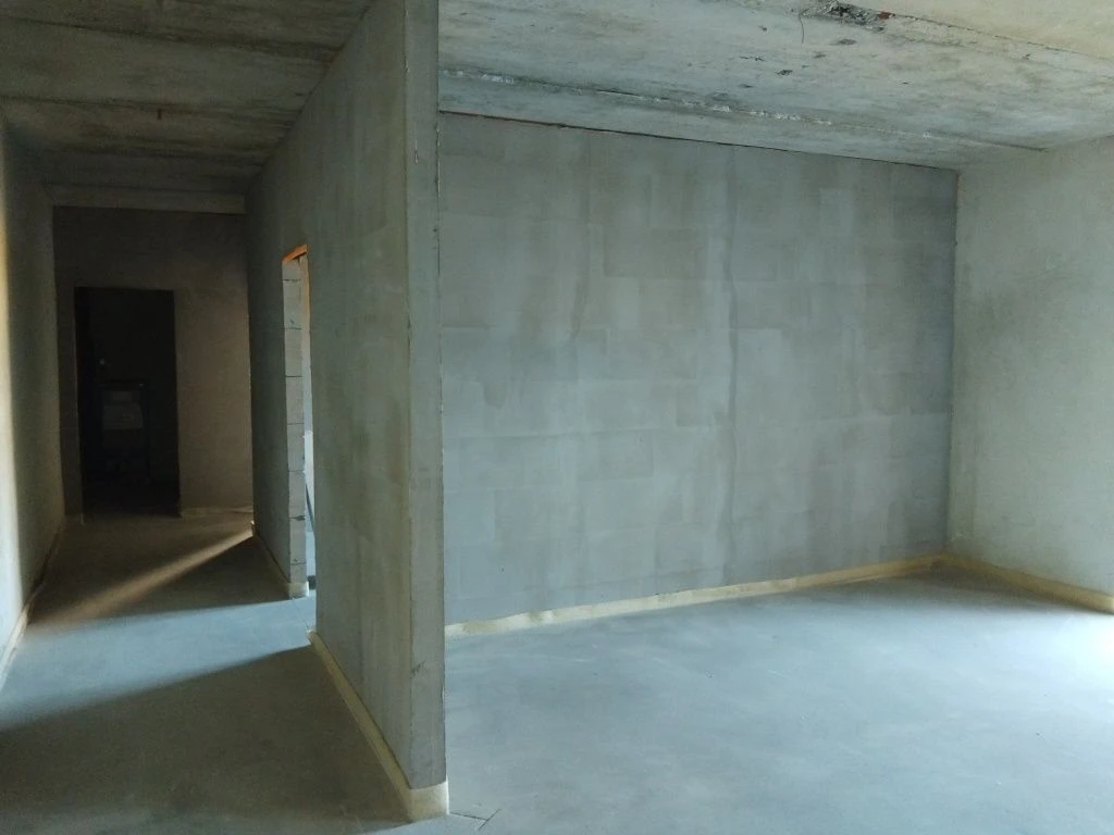 Продаю з газовим опаленням, 72 м², 2 кімнати. Свалява.