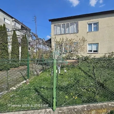 Продаж квартири з гаражем в Сваляві