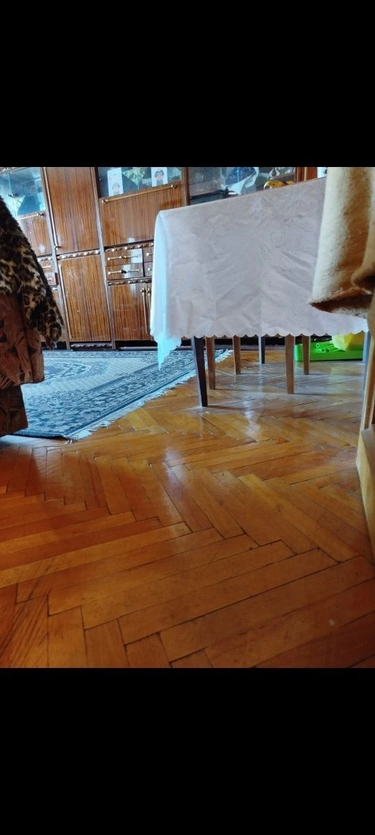 Продается 4-комнатная квартира, центр (Ощадбанк)