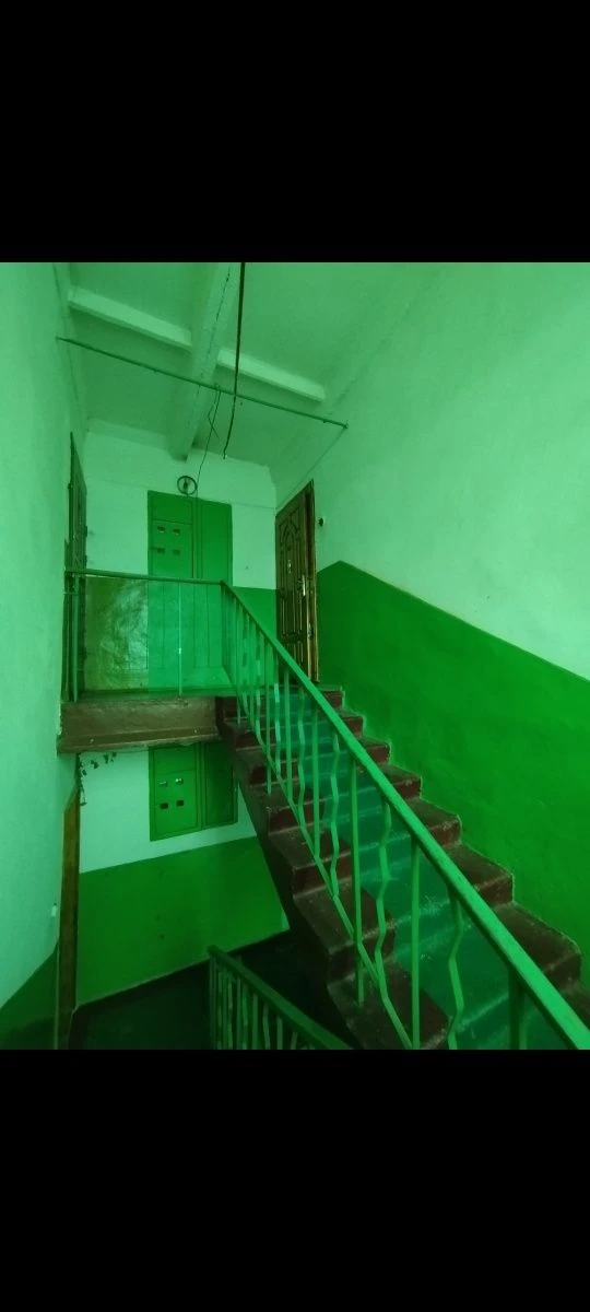 Продается 4-комнатная квартира, центр (Ощадбанк)
