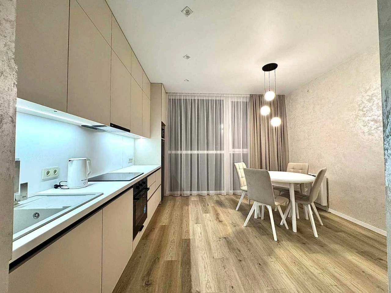 Продаж 1-кв, 40 м², м. Свалява, ЖК "Набережний квартал"