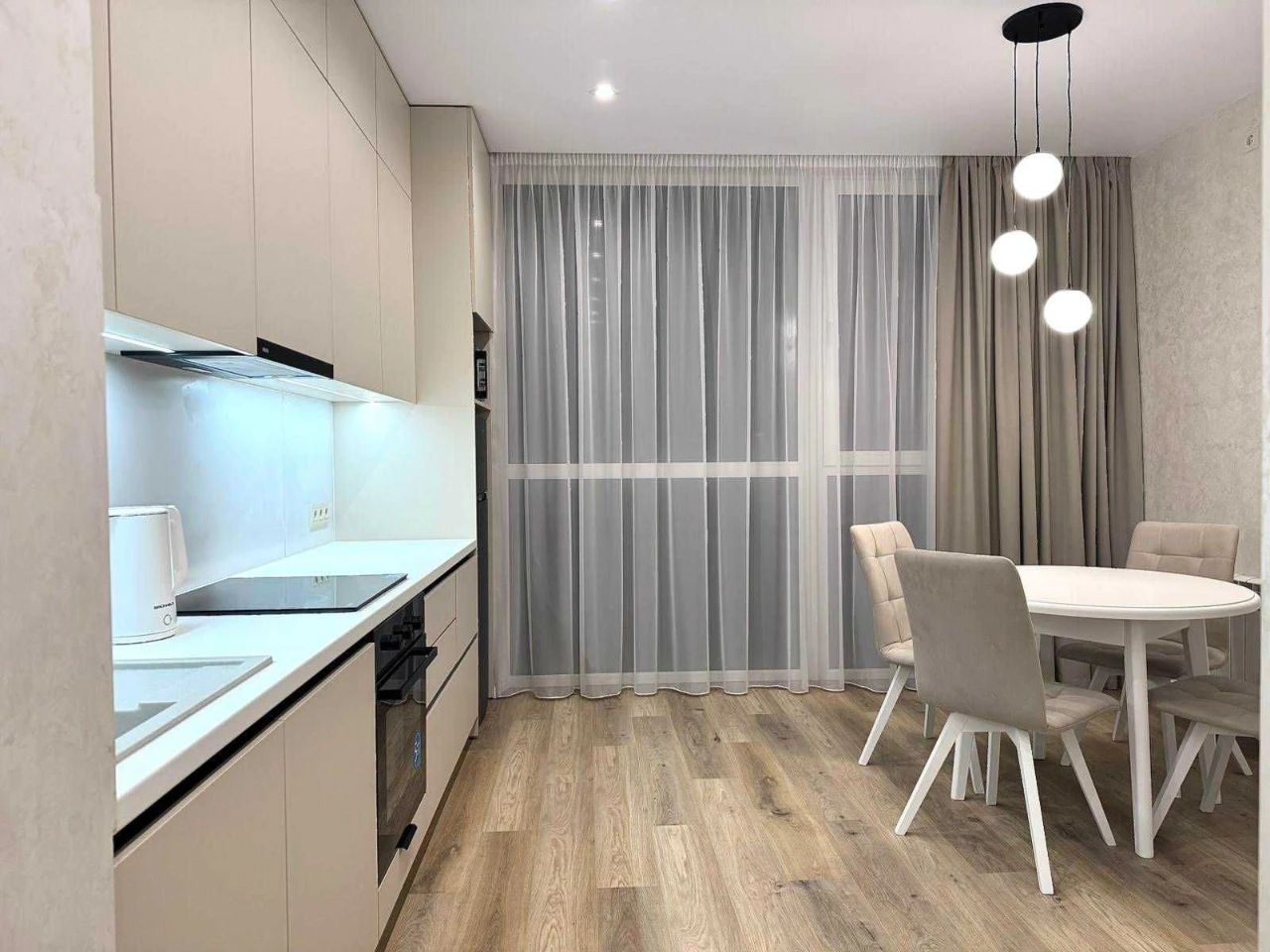 Продаж 1-кв, 40 м², м. Свалява, ЖК "Набережний квартал"