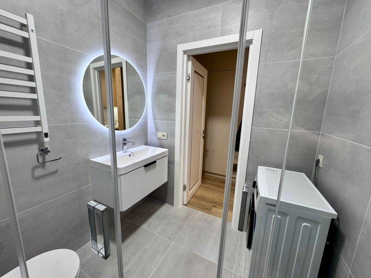 Продаж 1-кв, 40 м², м. Свалява, ЖК "Набережний квартал"