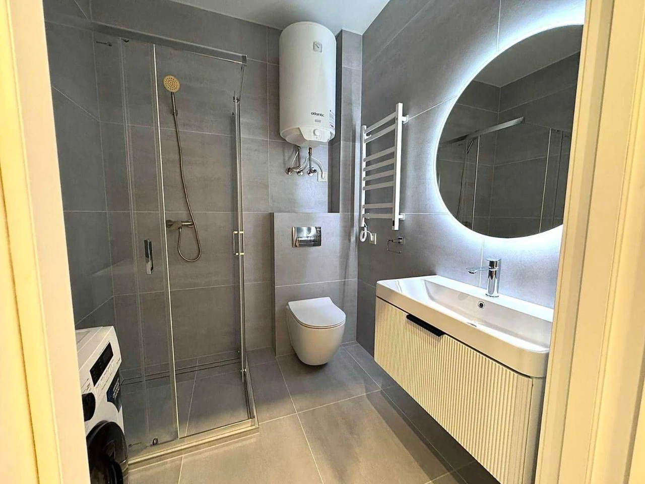 Продаж 1-кв, 40 м², м. Свалява, ЖК "Набережний квартал"