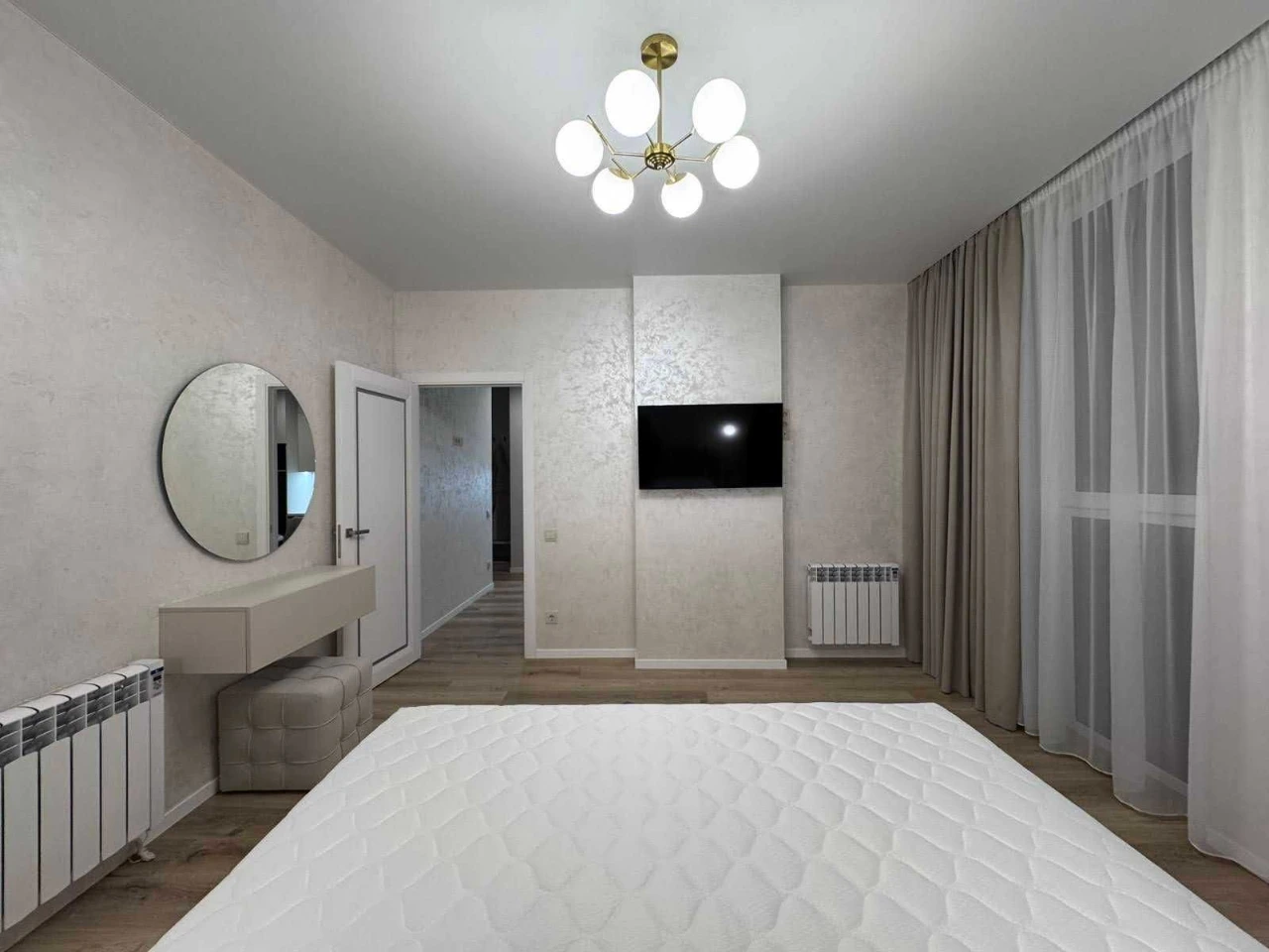 Продаж 1-кв, 40 м², м. Свалява, ЖК "Набережний квартал"