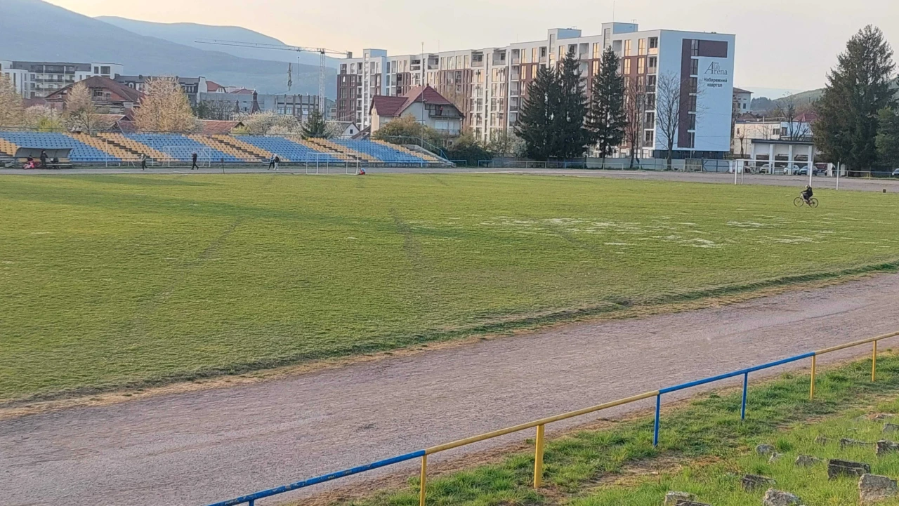 Продаж 1-кв, 40 м², м. Свалява, ЖК "Набережний квартал"