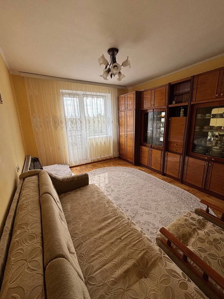 Продаж 2 кімнатної квартири по вул. Ірпінська.