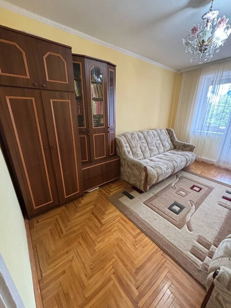 Продаж 2 кімнатної квартири по вул. Ірпінська.