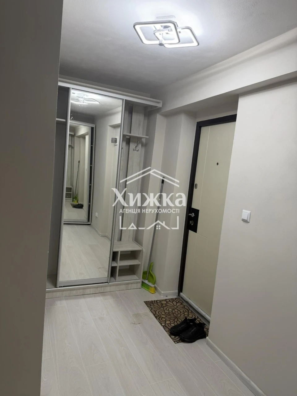 Продається 1 кімнатна квартира у смт. Буштино