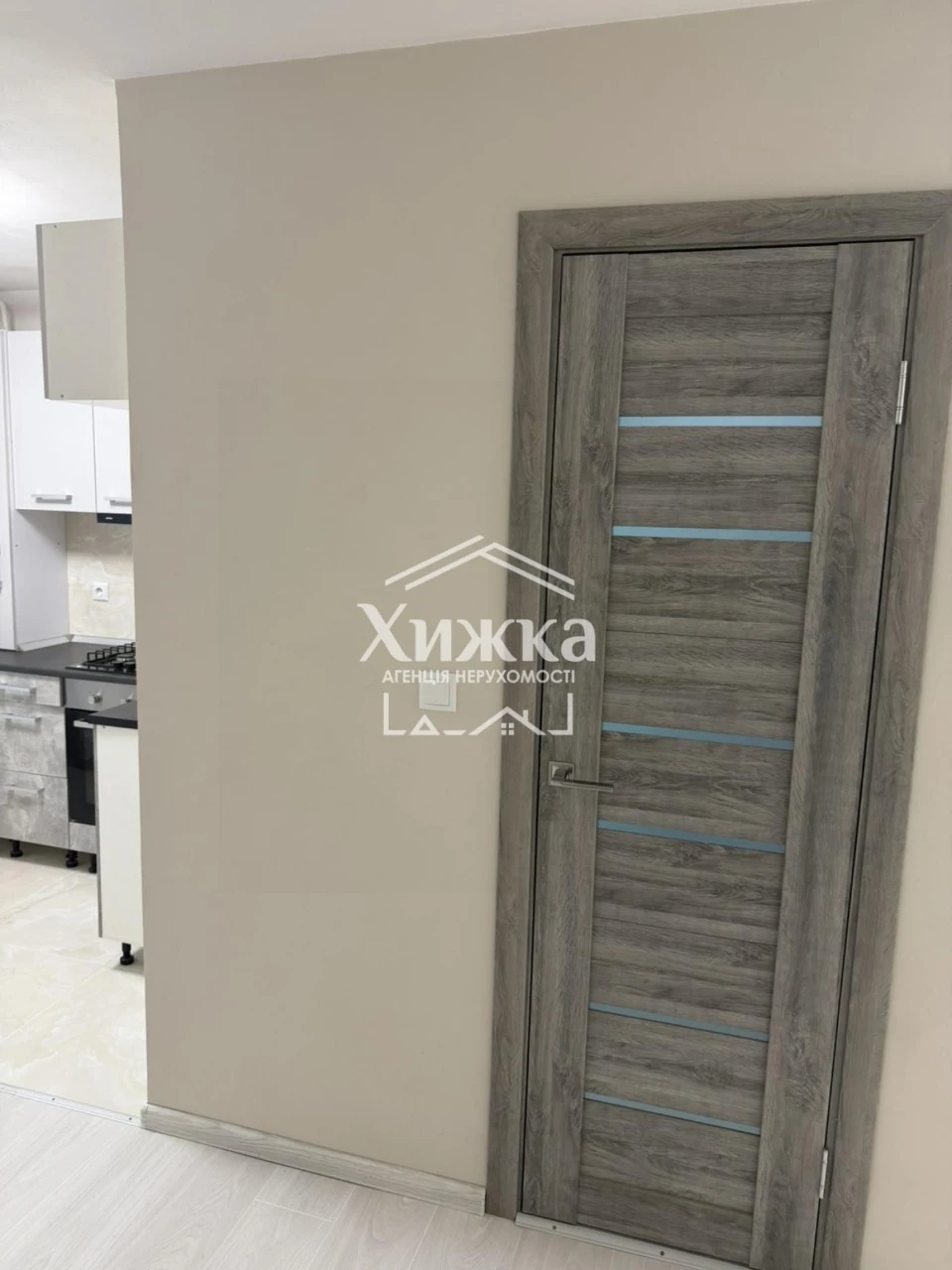 Продається 1 кімнатна квартира у смт. Буштино