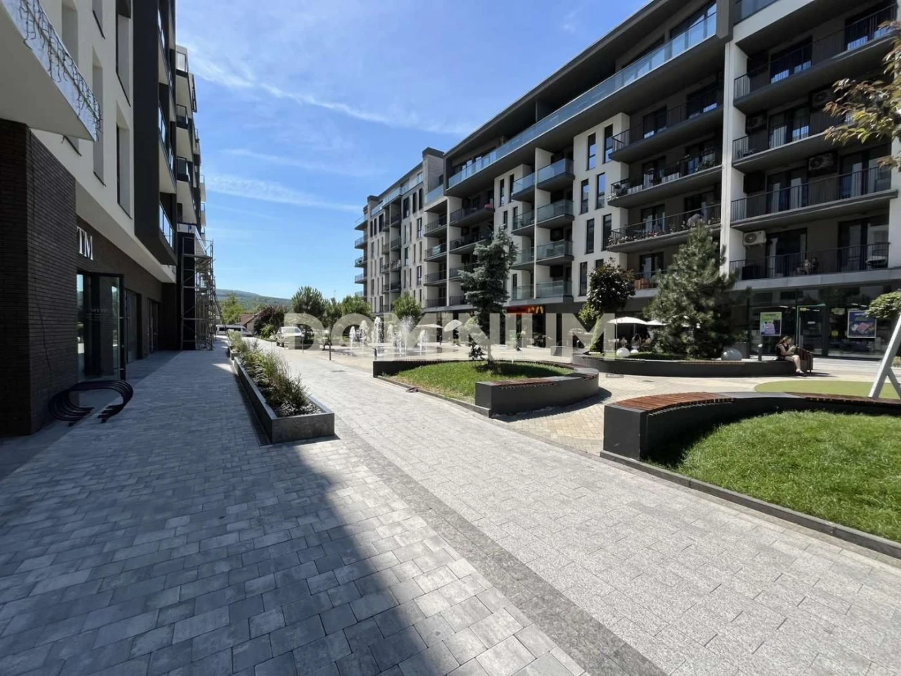 Spacious, modern apartment in the Sky Ci complex for sale