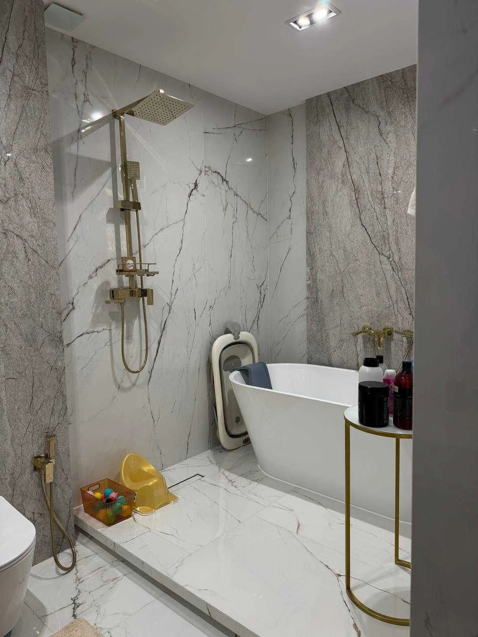Apartment for sale in a new development, Sky Towers, Tyachiv