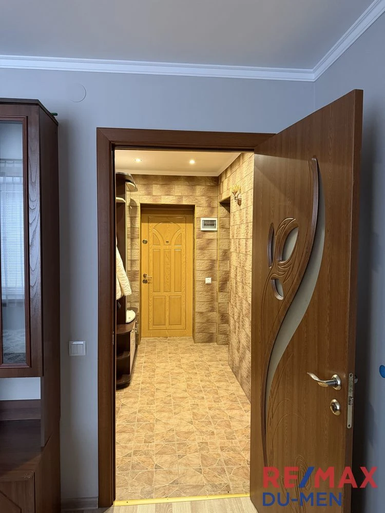Продається простора 3-кімнатна квартира у місті Тячів