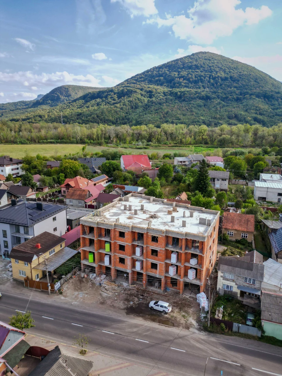 One-bedroom apartment 41 sq m in new development FREEDOM near center
