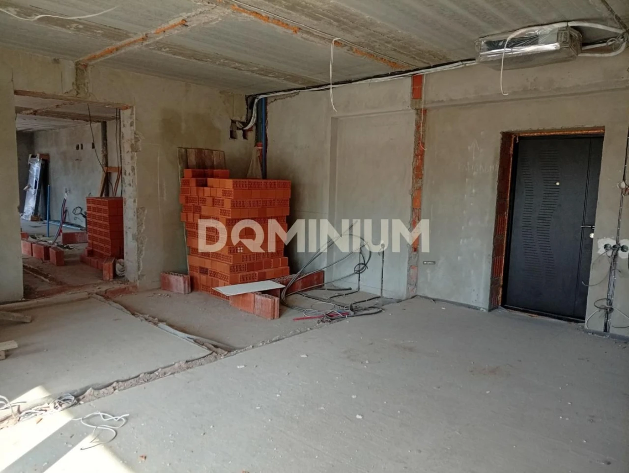 Penthouse for sale in a new building in the city of Uzhok
