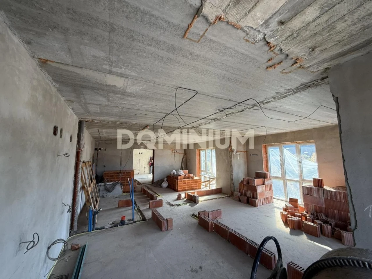 Penthouse for sale in a new building in the city of Uzhok