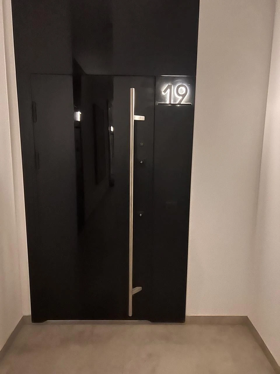 Квартира в городе Тячев 92 квадратных метра.