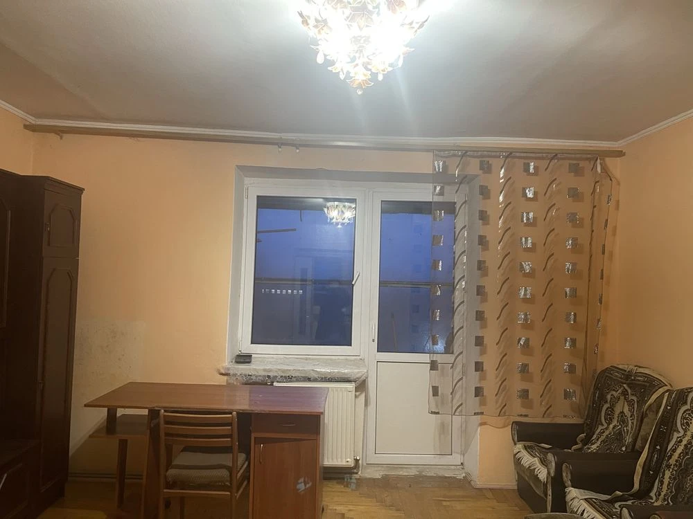 3-room apartment for sale in Uzhhorod with discount and expedited terms