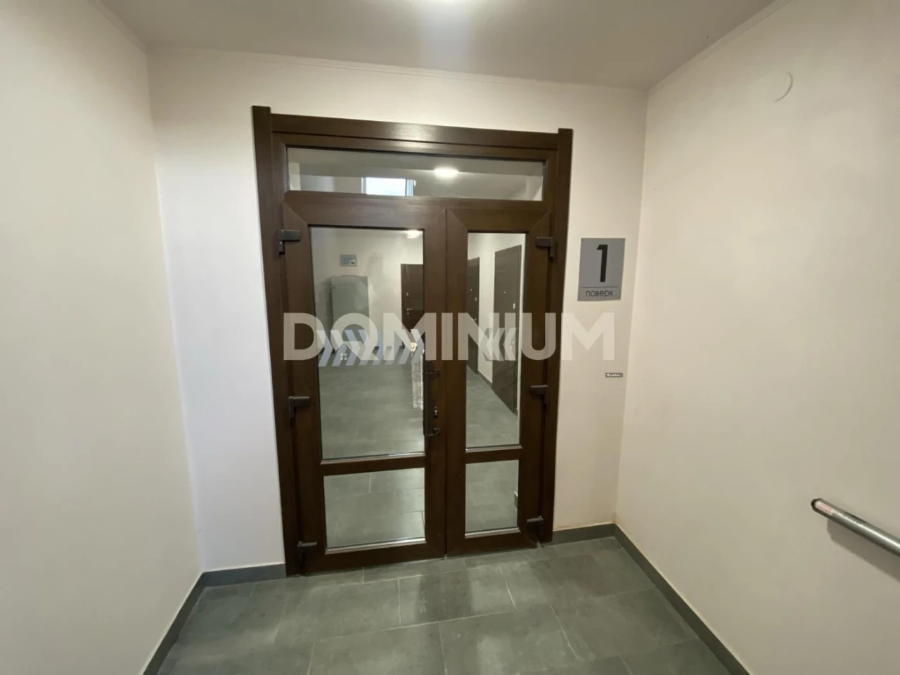 Продається 3-кімнатна квартира в м. Хуст