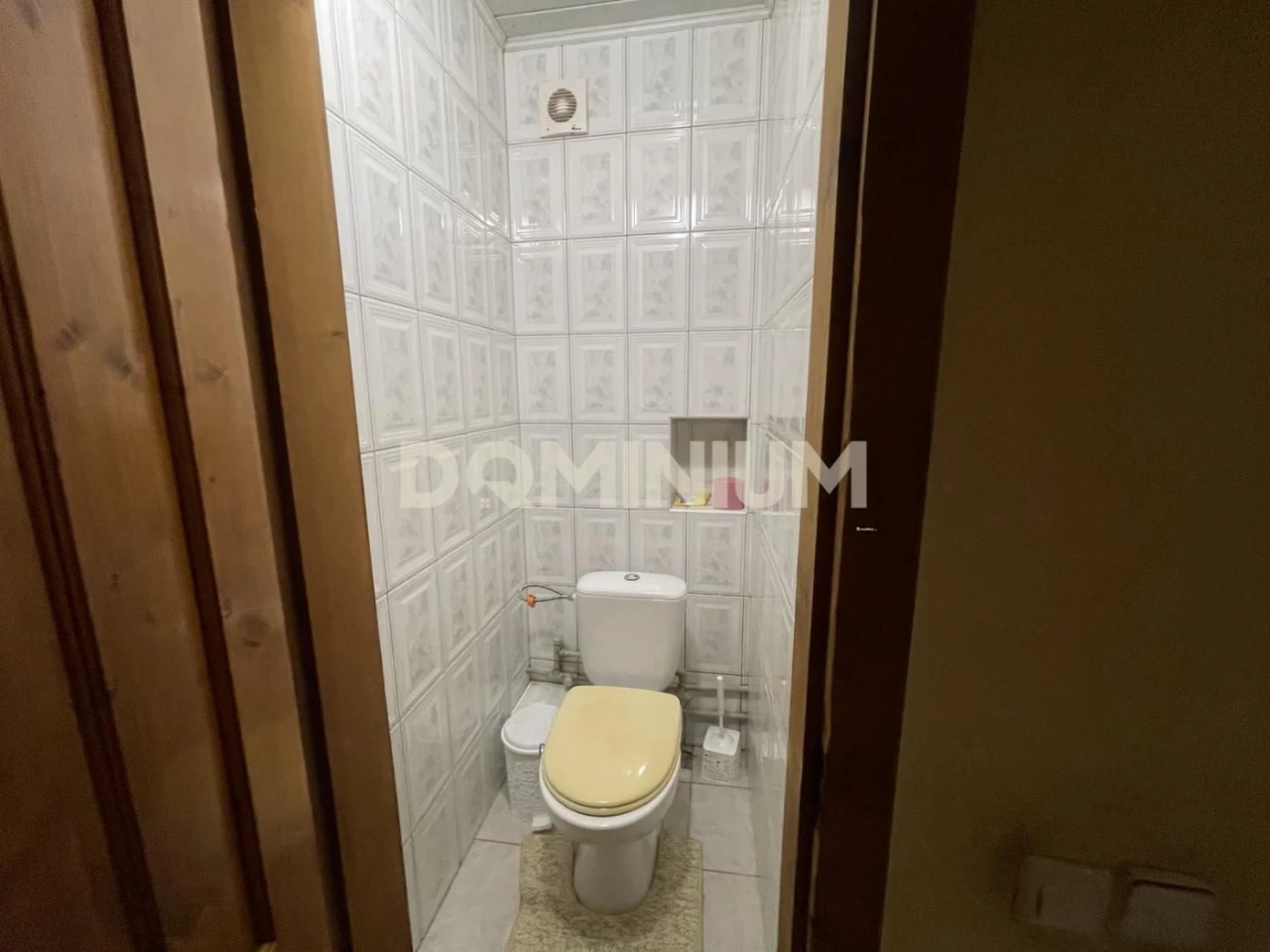 Apartment for sale in the city of Khust, possible transfer of ownership under a co-ownership