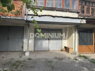 Хуст . Напівособняк . Продаж. Ценрт.