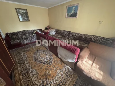 Хуст . Напівособняк . Продаж. Ценрт.