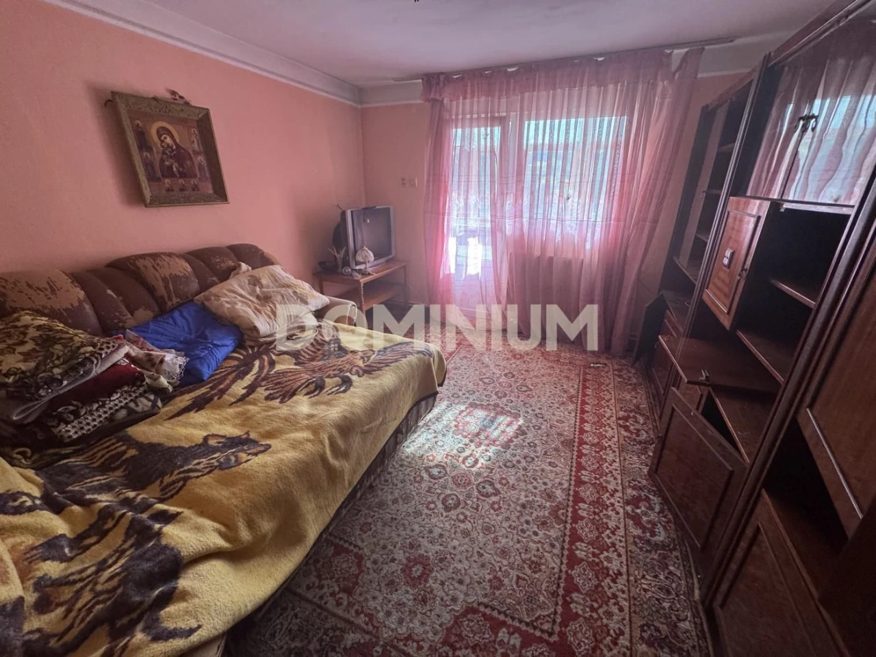 Хуст . Напівособняк . Продаж. Ценрт.