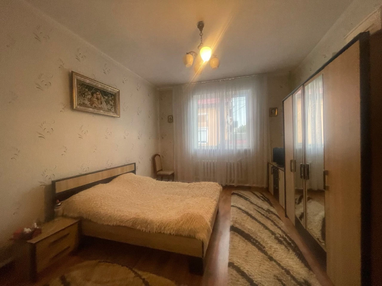 Продається квартира - будинок в місті Хуст!