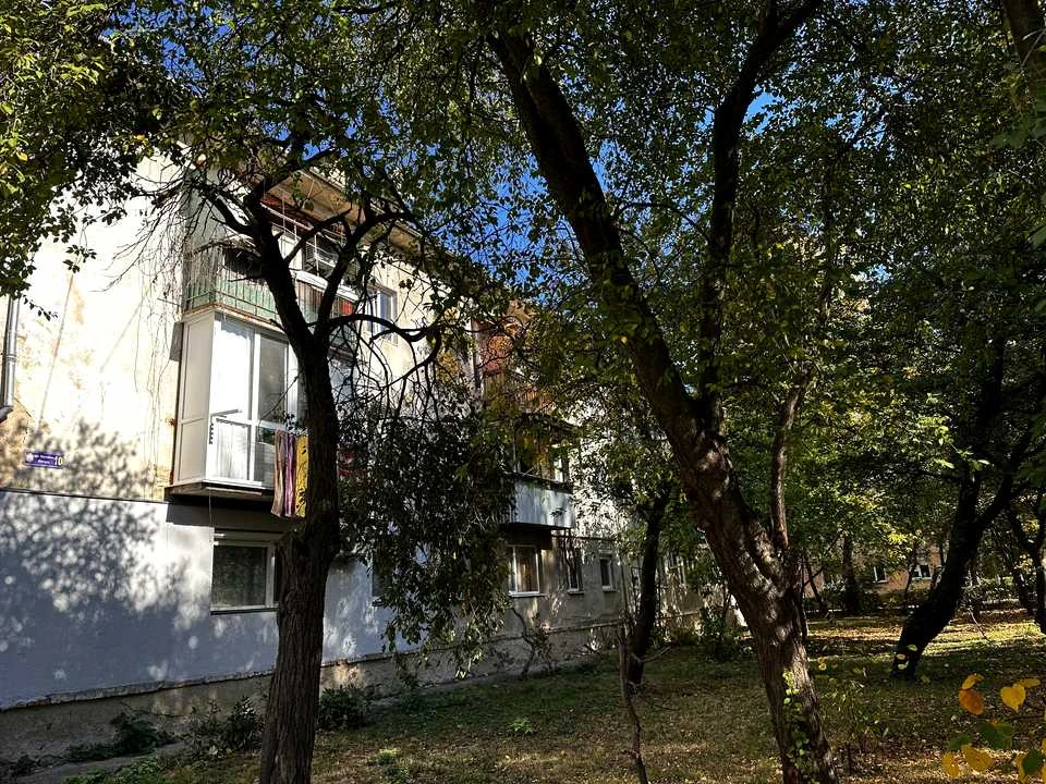 Квартира. Чоп, Молодіжна