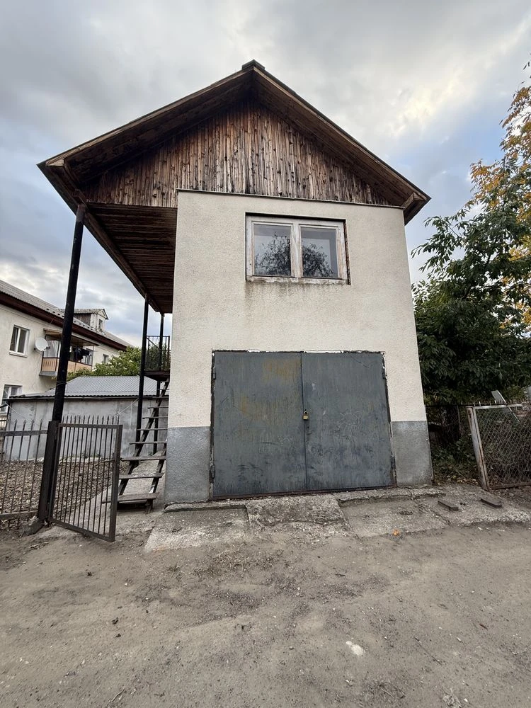 For Sale: Cozy 3-bedroom apartment in the center of Chop, can be financed
