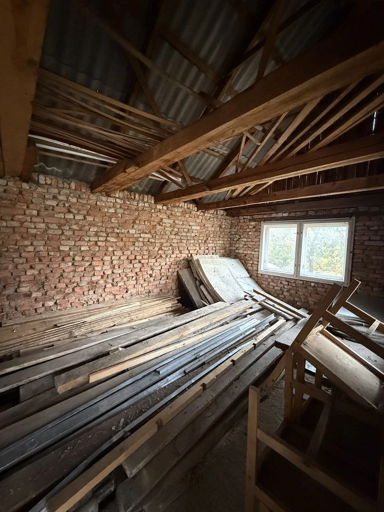 For Sale: Cozy 3-bedroom apartment in the center of Chop, can be financed