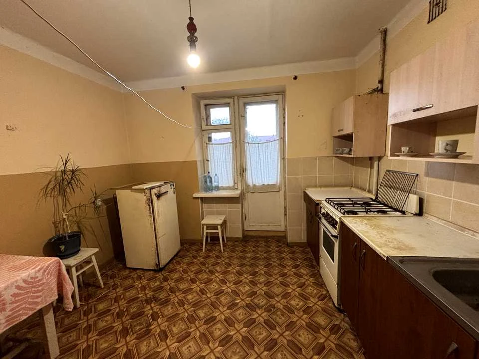 Apartment. Chop, Zalesnykiv Street.