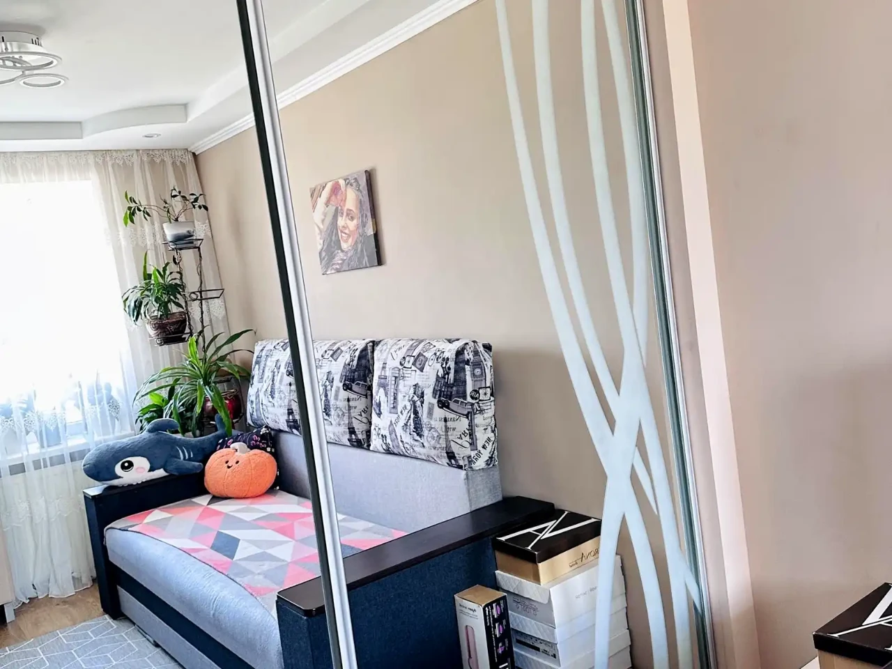 2-room apartment for sale, 56 m² on the 5th floor.