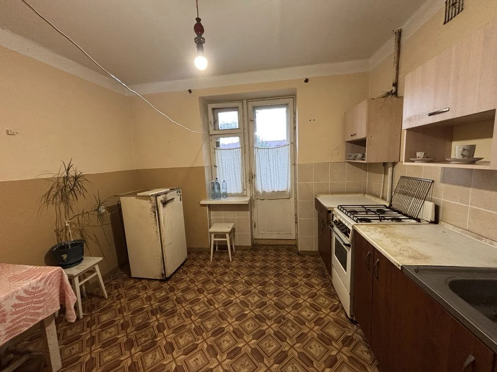 Sale of a 2-room apartment in Chop, Zalesnykiv Prospect