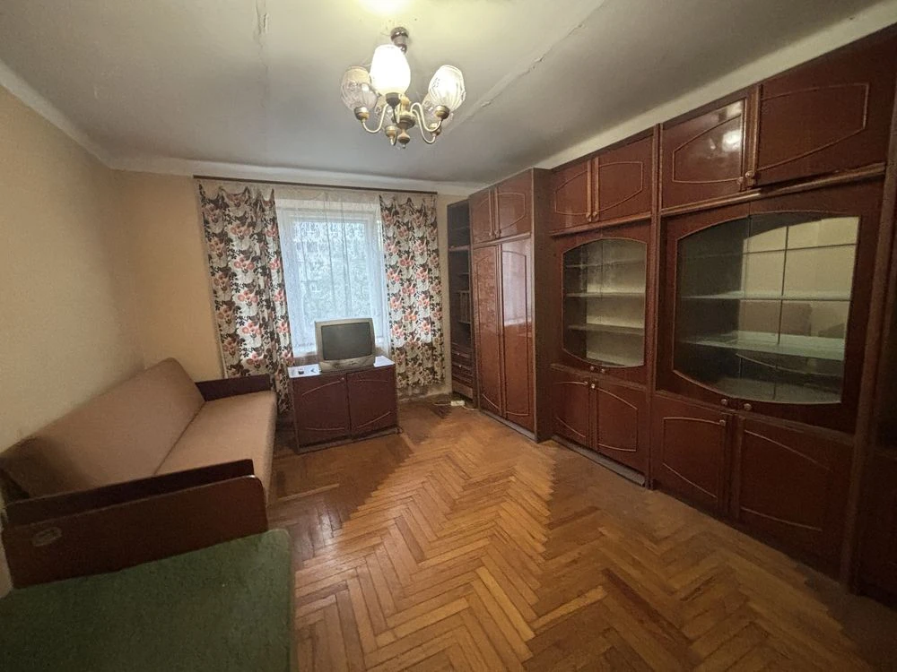 Sale of a 2-room apartment in Chop, Zalesnykiv Prospect