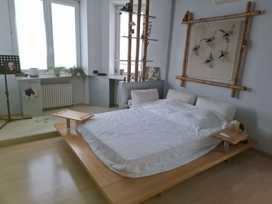 I will sell 4 pcs. an apartment in the best district of Odessa on Dovzhenko Street