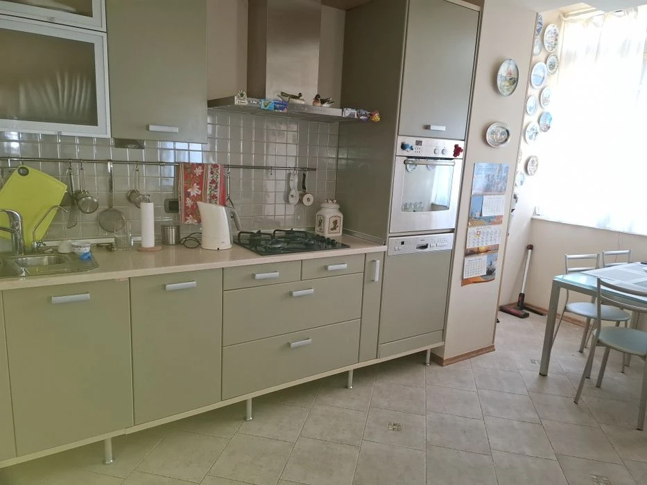 I will sell 4 pcs. an apartment in the best district of Odessa on Dovzhenko Street