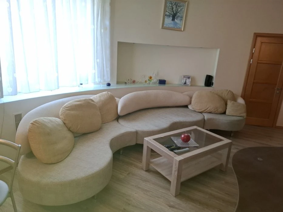 I will sell 4 pcs. an apartment in the best district of Odessa on Dovzhenko Street
