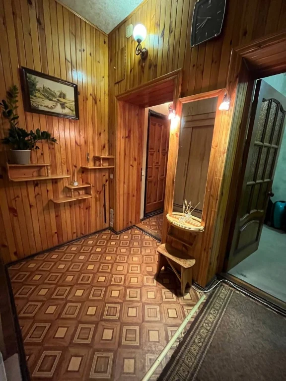 For Sale: 3-room apartment with furniture and appliances (sale only)!