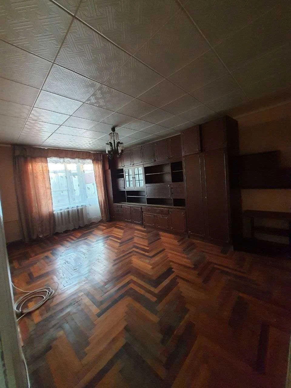 Продається 3-кімнатна квартира у Вільнянську